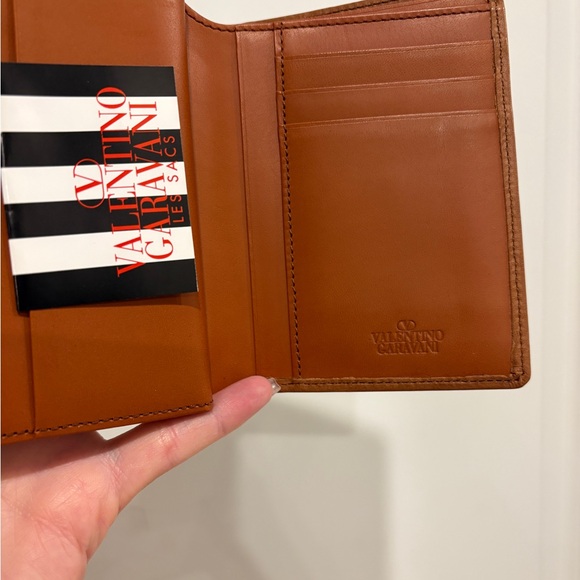 Valentino Garavani Tan Leather Wallet - Picture 10 of 11
